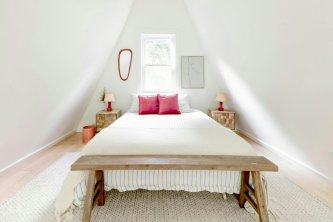 Ako vybrať posteľ do spálne, ktorá vám bude dokonale vyhovovať?