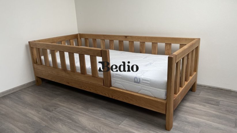 Posteľ Junior