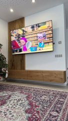 TV Skrinka s lamelami