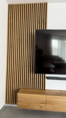 TV Skrinka s lamelami